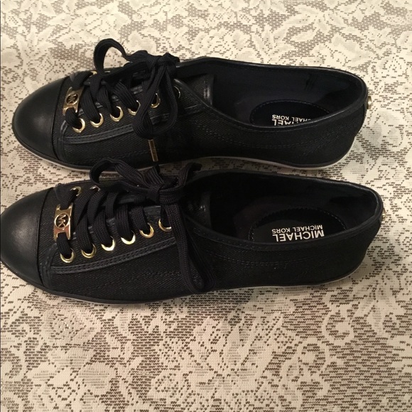 Michael Kors Kristy Sneaker Women’s Size 6, Color Denim - Picture 3 of 5